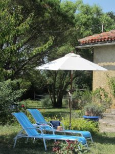 Argile-dor-Ferien-in-Frankreich-Gartensitzplatz